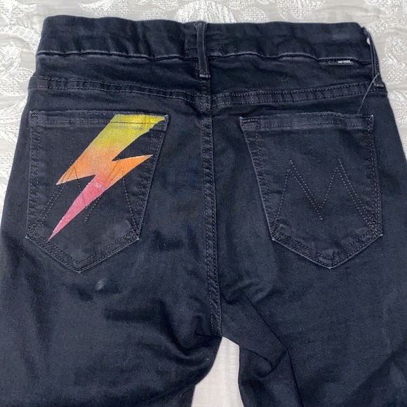 Rare MOTHER 
Looker Ankle Fray Distressed Jeans with Lightning Bolt (J2) - Picture 5 of 10